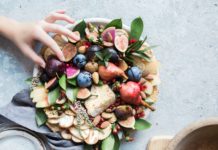 5 Sfaturi esențiale pentru a-ți îmbunătăți digestia, mâncând!