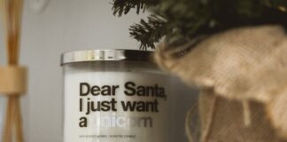 CRĂCIUNUL | Moșul sau Iisus?